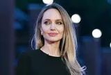 Angelina Jolie: Biểu tượng sắc đẹp và bản lĩnh của Hollywood cùng câu chuyện vết sẹo sau phẫu thuật