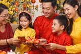 Lì xì Tết: Từ truyền thống đến chuyển khoản