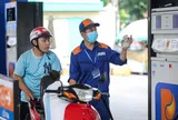 Thêm giải pháp hạ nhiệt giá xăng dầu