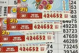 Xổ số miền Nam: Xuất hiện nhiều người trúng thưởng vé số TPHCM và Hậu Giang