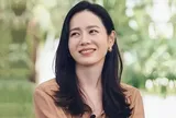 "Mẹ một con" Son Ye Jin khoe vòng eo con kiến ở tuổi U50
