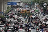 Nhiều điểm giao thông ở Hà Nội ùn tắc trong ngày đầu tiên đi làm trở lại sau kỳ nghỉ lễ