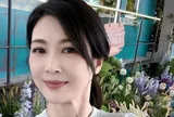"Bạch nguyệt quang" của showbiz: U50 oằn mình trả nợ thay chồng