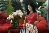 Nữ ca sĩ đi hát gần 50 năm, trải qua 2 cuộc hôn nhân "kỳ lạ", tuổi 56 thư thả trồng cây ở penthouse 650 m2