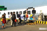 Hàng ngàn du khách ra đảo Phú Quý dịp Lễ 30/4 – 1/5 trải nghiệm đảo hoang sơ, Cảng vận tải Phan Thiết kín chỗ