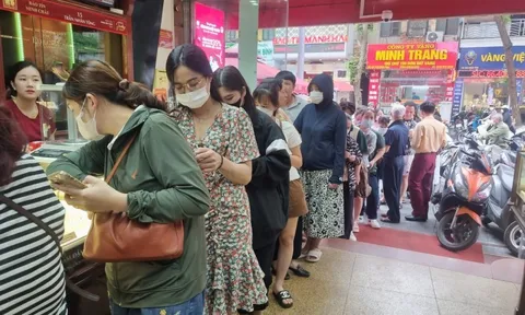 Giá vàng tăng sôi sục, cách nào 'hạ nhiệt' lúc này?
