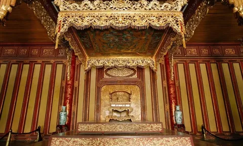 Xử lý trách nhiệm tổ chức, cá nhân để xảy ra vụ đập gãy ngai vàng triều Nguyễn