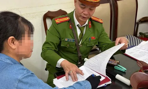 Định "chặt chém" khách Tây chiếc nón lá giá 850.000 đồng, người phụ nữ bị phạt 225.000 đồng