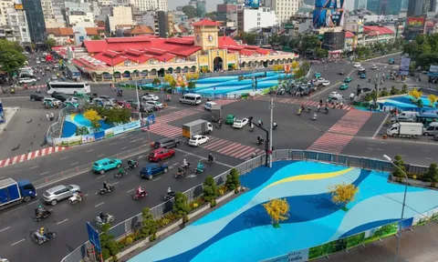 Sở Quy hoạch- Kiến trúc TPHCM đề nghị tạm dừng chỉnh trang tại chợ Bến Thành, Hồ Con Rùa