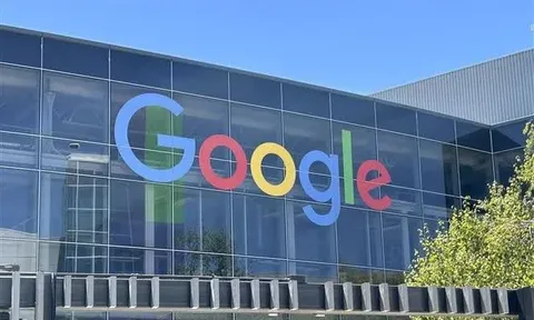 Doanh thu công ty mẹ của Google lần đầu tiên vượt 400 tỷ USD