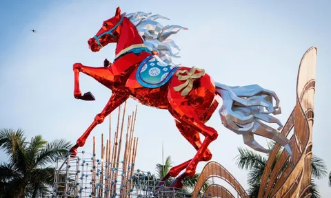 Linh vật ngựa ở Đắk Lắk nhận nhiều lời khen