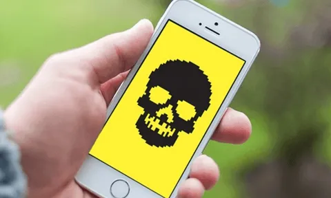 Người dùng điện thoại iPhone và Android đang gặp rủi ro bảo mật nghiêm trọng