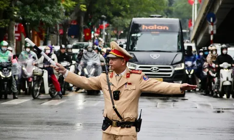 CSGT cả nước hỗ trợ công nhân, người lao động, sinh viên về quê ăn tết