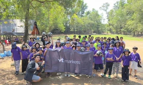 VT Markets mang khát vọng bóng đá toàn cầu đến với thanh thiếu niên Việt Nam