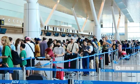 Tour Trung Đông đồng loạt tạm dừng, doanh nghiệp khẩn trương ứng phó