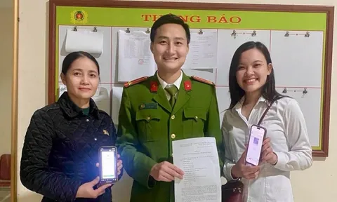 Bất ngờ vì tài khoản 'nổ' 1,3 tỷ đồng