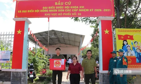 Tp.HCM: Rực rỡ cờ hoa, sẵn sàng cho bầu cử ĐBQH và HĐND các cấp