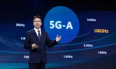 Ông Yang Chaobin của Huawei chia sẻ về xây dựng một thế giới thông minh tốt đẹp hơn với 5G-A và U6GHz