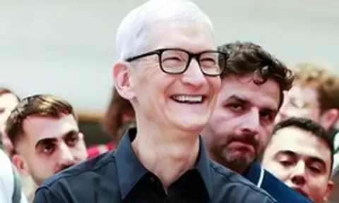Tim Cook phủ nhận tin đồn rời ghế CEO Apple, khẳng định tiếp tục gắn bó trong nhiều năm tới
