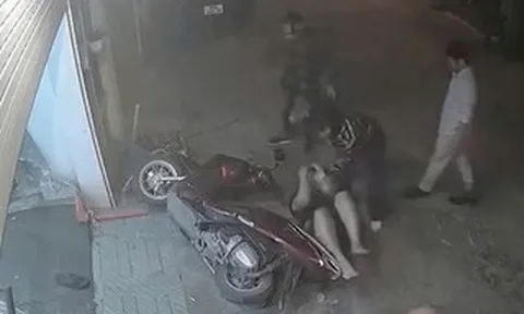 Xác minh nhóm người xông vào nhà, kéo người đàn ông ra đường hành hung