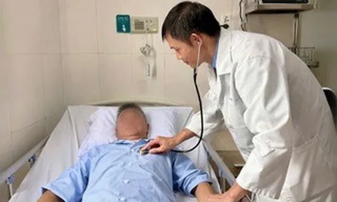 Người đàn ông ở Cần Thơ suýt mất mạng vì thói quen uống 10 ly cà phê mỗi ngày