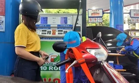 Giá xăng dầu giảm mạnh từ chiều nay 25-3