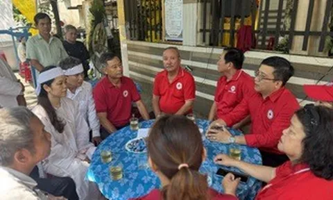 Nhiều tấm lòng đến với gia đình tài xế bị sát hại ở Quảng Trị