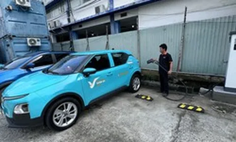 Google Maps tung tính năng gây sốc, chủ xe điện sắp “quên luôn” chuyện hết pin