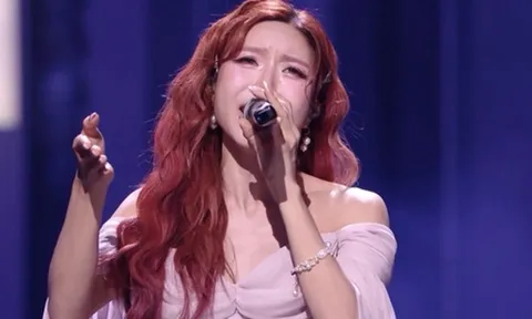 Ca sĩ Trang Pháp khóc nấc khi thua "sốc" ở Đạp Gió Trung Quốc