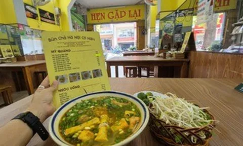 Suất ăn sáng dưới 20.000 đồng đang dần biến mất?