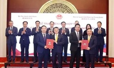Trao 10 MoU Việt  – Trung về đường sắt, logistics, hàng không, chuyển đổi số