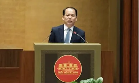 Vì sao giấy khai sinh, chứng nhận kết hôn phải do lãnh đạo UBND cấp xã ký mà không được ủy quyền?