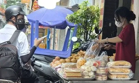 Giám đốc Sở An toàn thực phẩm TPHCM: Không có chuyện dẹp thức ăn đường phố!