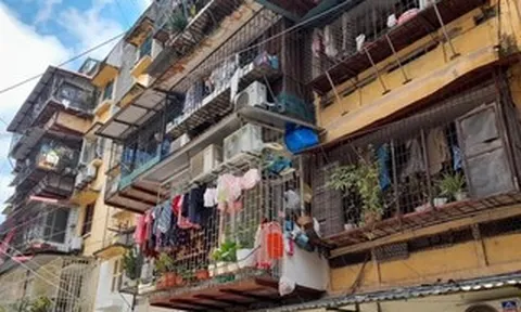 Lối ra cho chung cư cũ