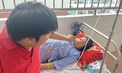 Bạn đọc hỗ trợ hơn 160 triệu đồng cho nam sinh lớp 9 bệnh tật, bán vé số ở Cần Thơ