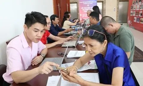 TPHCM: "Cầm tay chỉ việc" người dân thủ tục đăng ký hộ kinh doanh