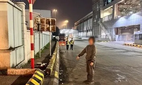 Khởi tố người bán hàng rong gây rối tại khu vực sân bay Nội Bài