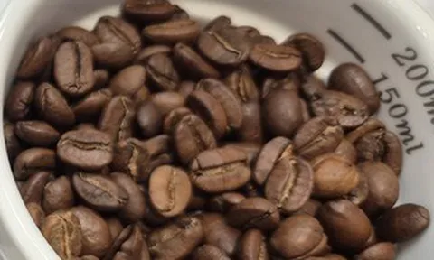 Giá cà phê hôm nay 24-4: Đồng loạt tăng 3 con số