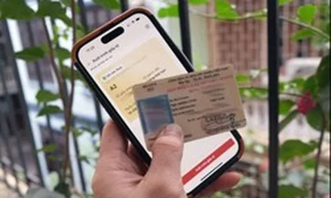 Đã có VNeID nhưng vẫn bị phạt nếu không mang GPLX bản cứng khi ra đường trong trường hợp sau