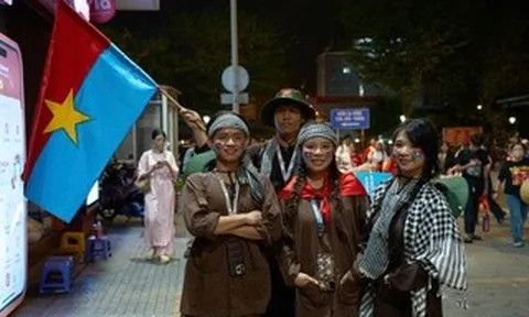 Hồi ức tháng 4: Người trẻ viết tiếp câu chuyện hòa bình