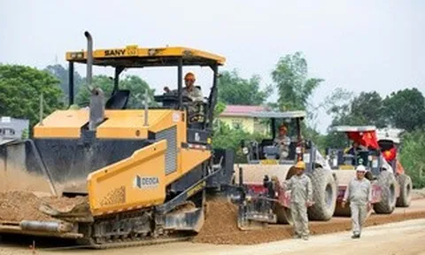 Hàng ngàn công nhân bám công trường tại các dự án trọng điểm dịp nghỉ lễ 30-4, 1-5