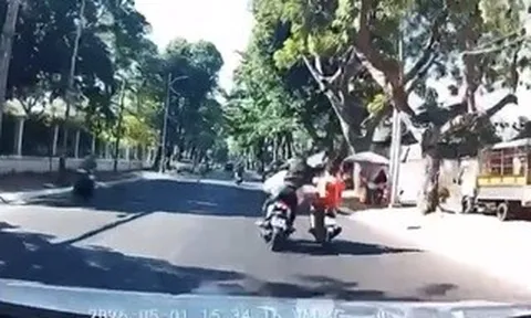 Clip gây phẫn nộ bị đánh từ phía sau, người đàn ông ngã nhào giữa đường
