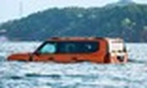 Thêm hãng xe Trung Quốc làm SUV có thể bơi trên nước, trang bị động cơ điện lẫn motor xăng