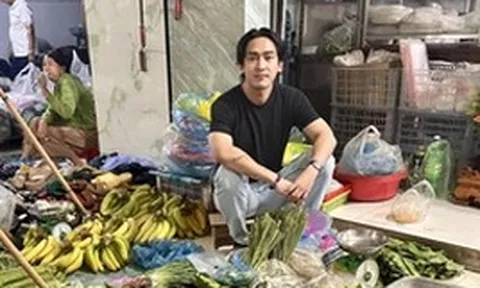 Nam thần có gương mặt tuyết đối điện ảnh gần 50 tuổi đi bán quán ăn ở Phường Bàn Cờ, TP.HCM