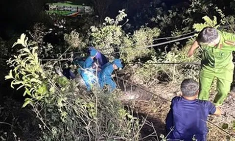 Xác định nguyên nhân xe tải tông khiến xe khách rơi xuống vực sâu 40 m
