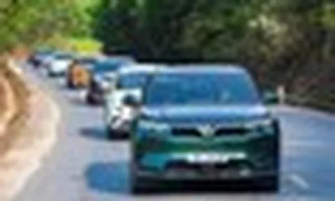 Bán xe 'mát tay' như tỷ phú Phạm Nhật Vượng: Mỗi ngày người Việt mua hơn 800 xe VinFast, Limo Green thành 'ngôi sao' mới