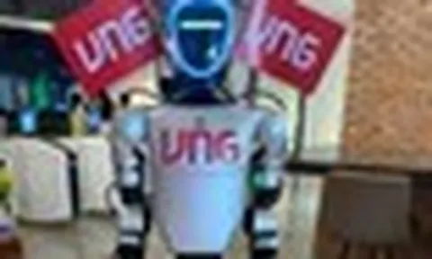 VNG cho Robot biểu diễn võ công trong ĐHĐCĐ, kỳ vọng có lãi trở lại vào năm nay