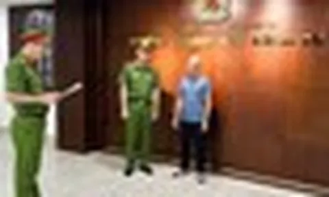Khởi tố giám đốc Nguyễn Sĩ Phương do sản xuất “Nem chua rán Hà Nội” giả