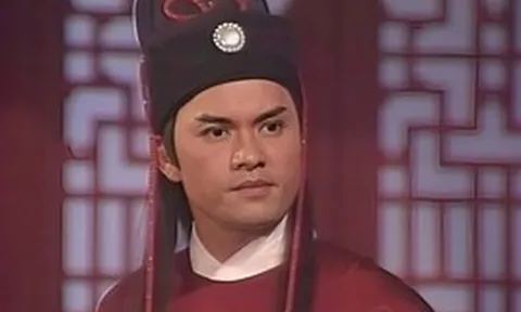 Con đường trở thành tỷ phú của 'Triển Chiêu phong độ nhất màn ảnh'