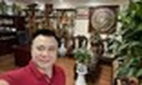 Cơ ngơi của NSND Tự Long: Căn hộ cao cấp ở Hà thành, góc nào cũng đậm nét truyền thống, gian thờ tự "đúng lễ nghi chuẩn phong thủy"